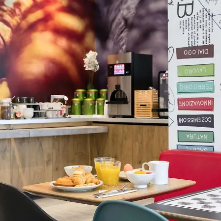 Ibis Centre Gare Sud Hotel 3*