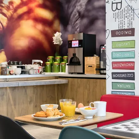 Ibis Centre Gare Sud Hotel 3*